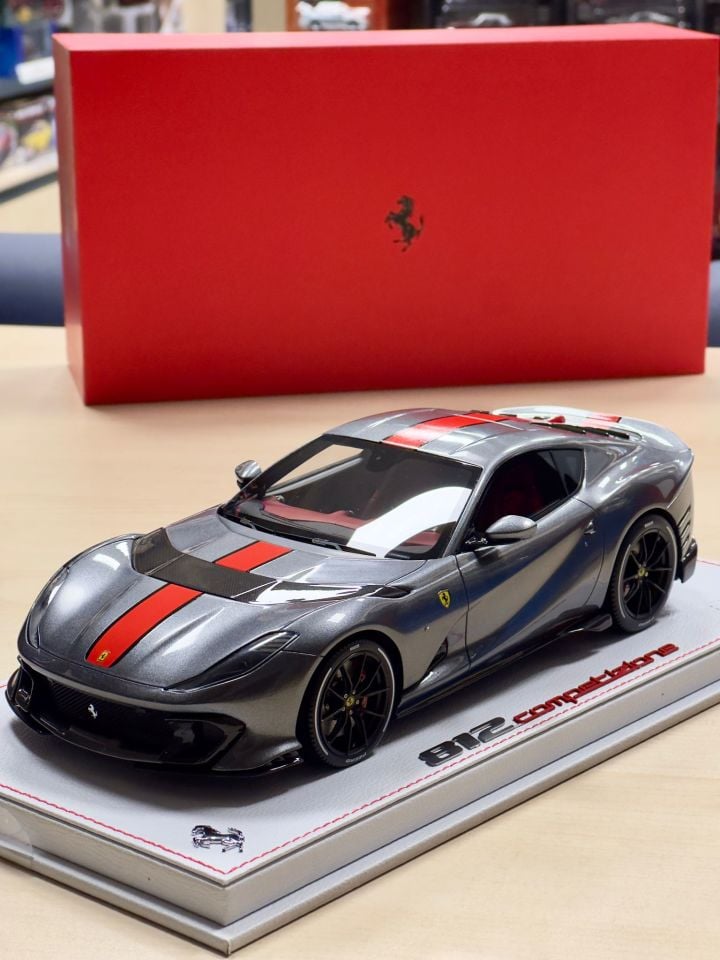 BBR FERRARI 812 COMPETİZİONE GRIGO SILVERSTONE 1:18