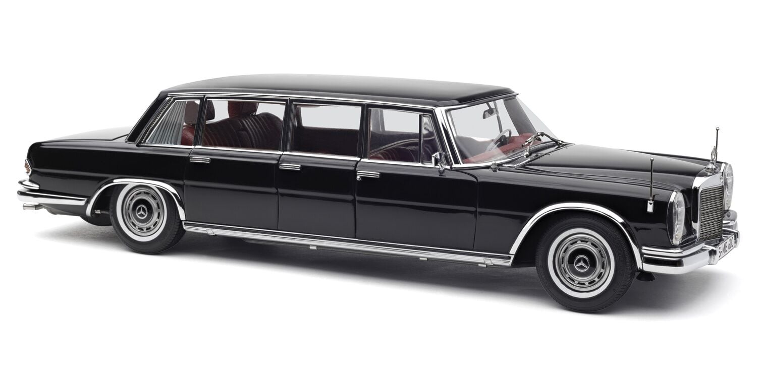 1:18 CMC 1966 Mercedes Benz 600 Pullman W100