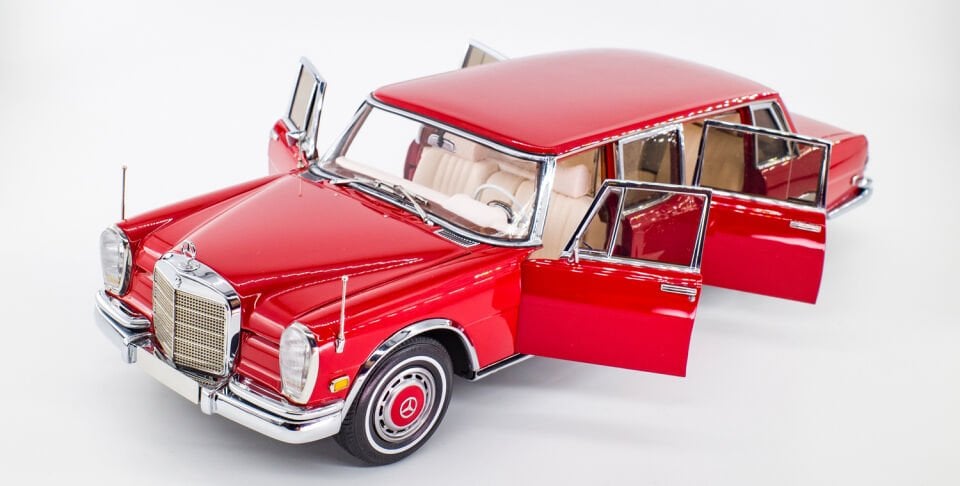 CMC MERCEDES-BENZ 600 PULLMAN (W 100) LIMOUSINE RED BARON 1:18