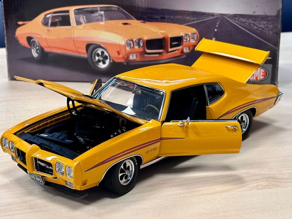 ACME 1:18 DOUBLE LANE GTO (LİMİTED 1 OF 996)