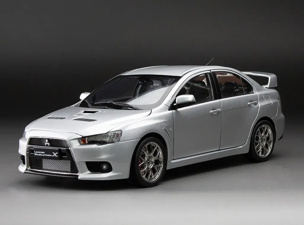 SUNSTAR MITSUBISHI LANCER EVO X COOL SILVER METALLIC 1:18