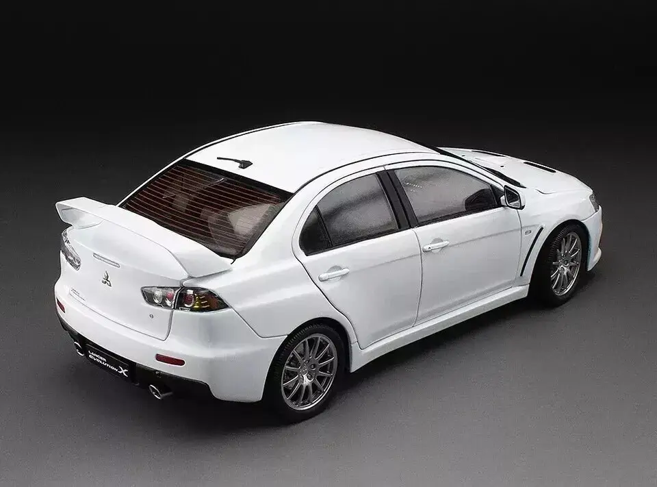 SUNSTAR MITSUBISHI LANCER EVO X WHITE 1:18