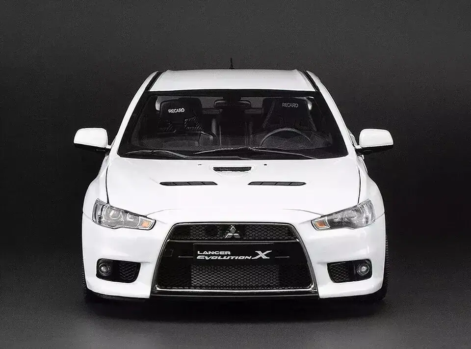 SUNSTAR MITSUBISHI LANCER EVO X WHITE 1:18