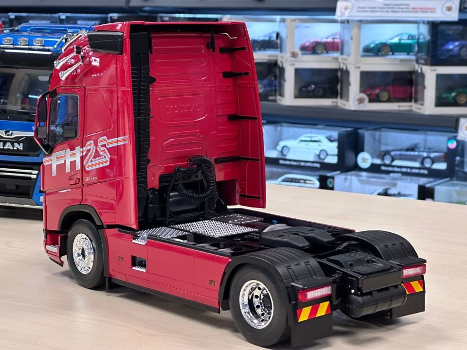 PREMIUM CLASSIXXS VOLVO FH16 XL 2018 1:18