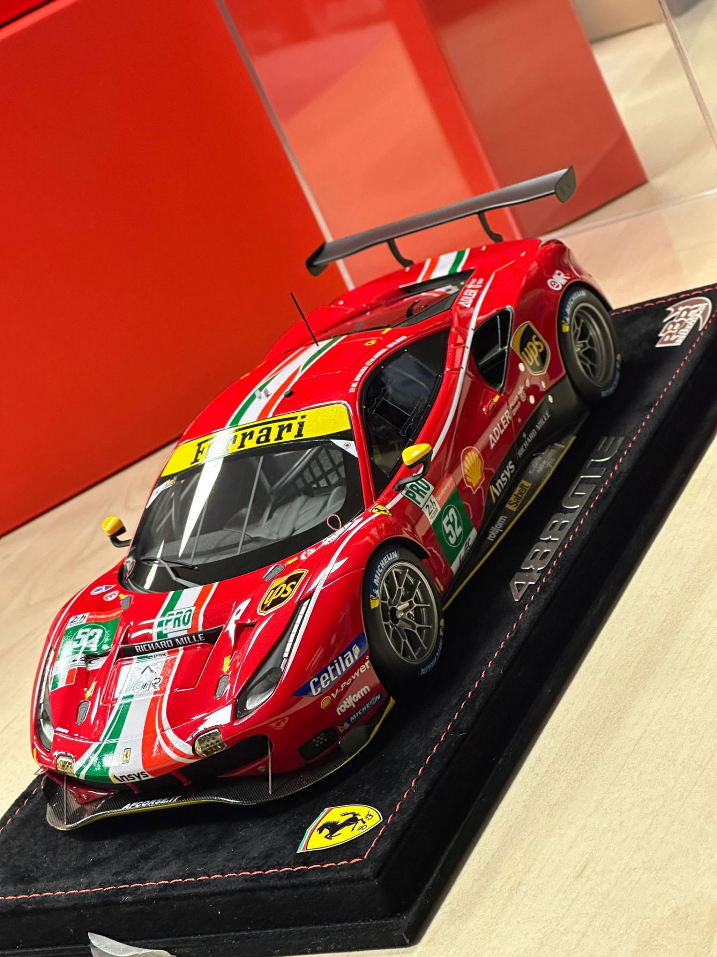 BBR FERRARI 488 GTE LIMITED 13-68 1:18