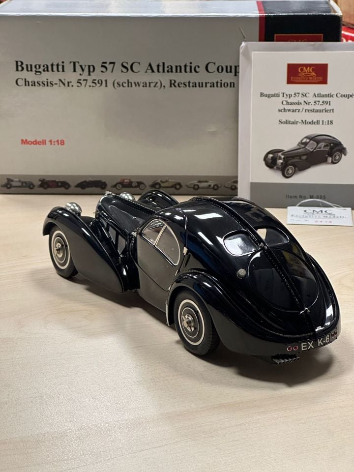 CMC BUGATTI TYP 57 SC ATLANTIC COUPE (M-085) 1:18