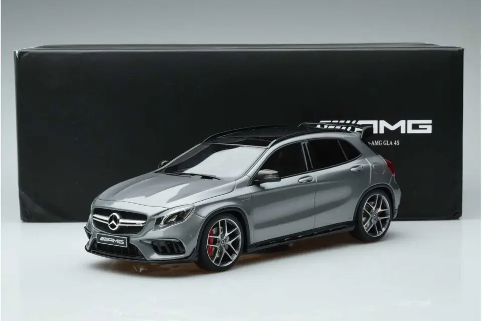 GT SPIRIT MERCEDES-AMG GLA 45 1:18