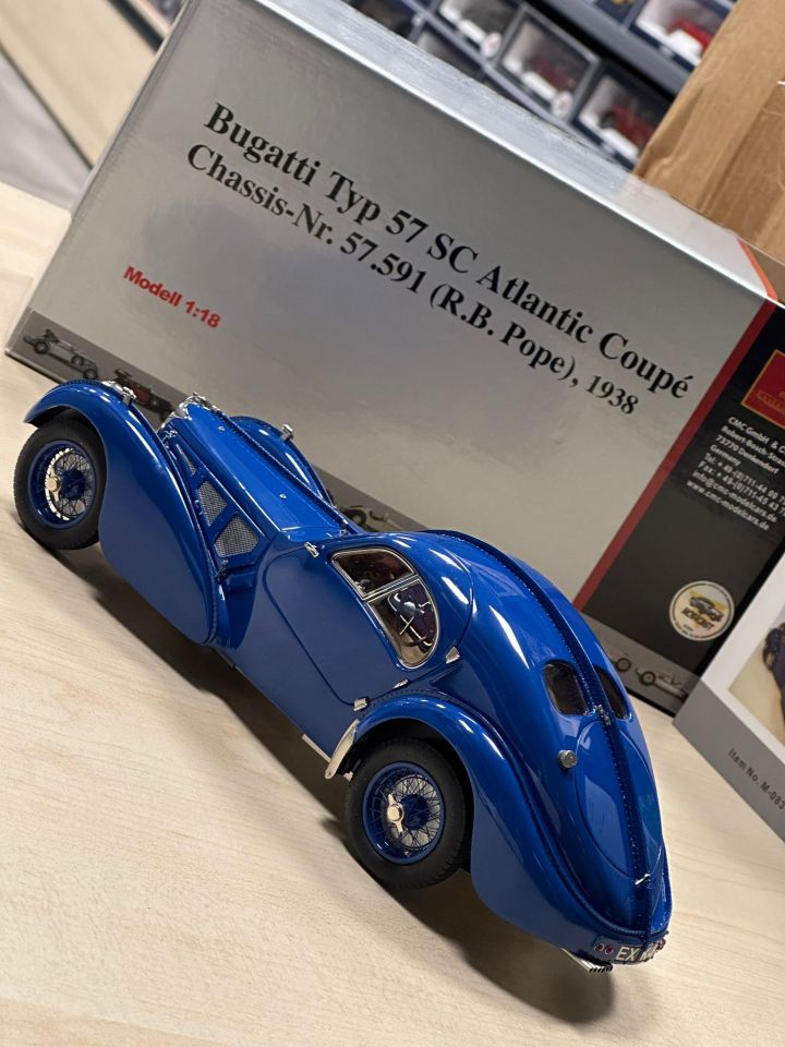 CMC BUGATTI TYP 57 SC ATLANTIC COUPE (M-083) 1:18