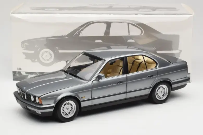 MINICHAMPS BMW 535İ (E34) 1998 1:18