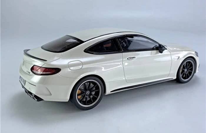 GT SPIRIT MERCEDES-AMG C 63 S COUPE 1:18