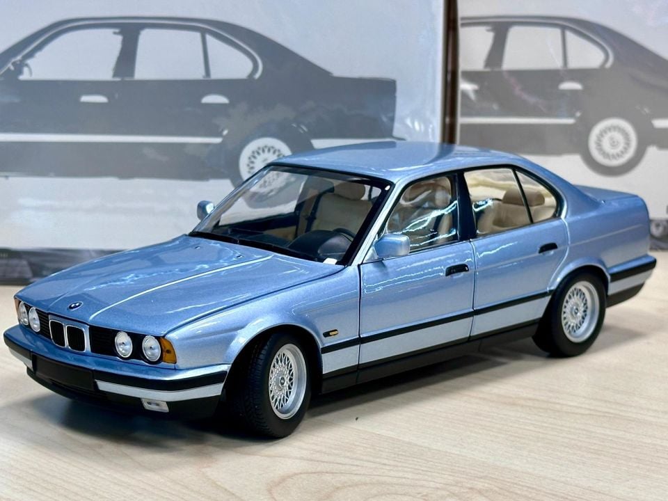 MINICHAMPS 1:18 BMW 535İ (E34)1988