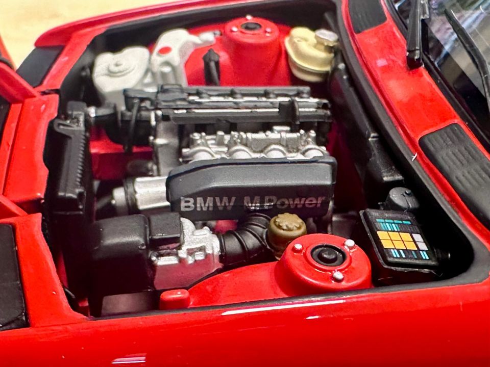 BMW 1:18 M3 STREET (E30) DİECAST -1987