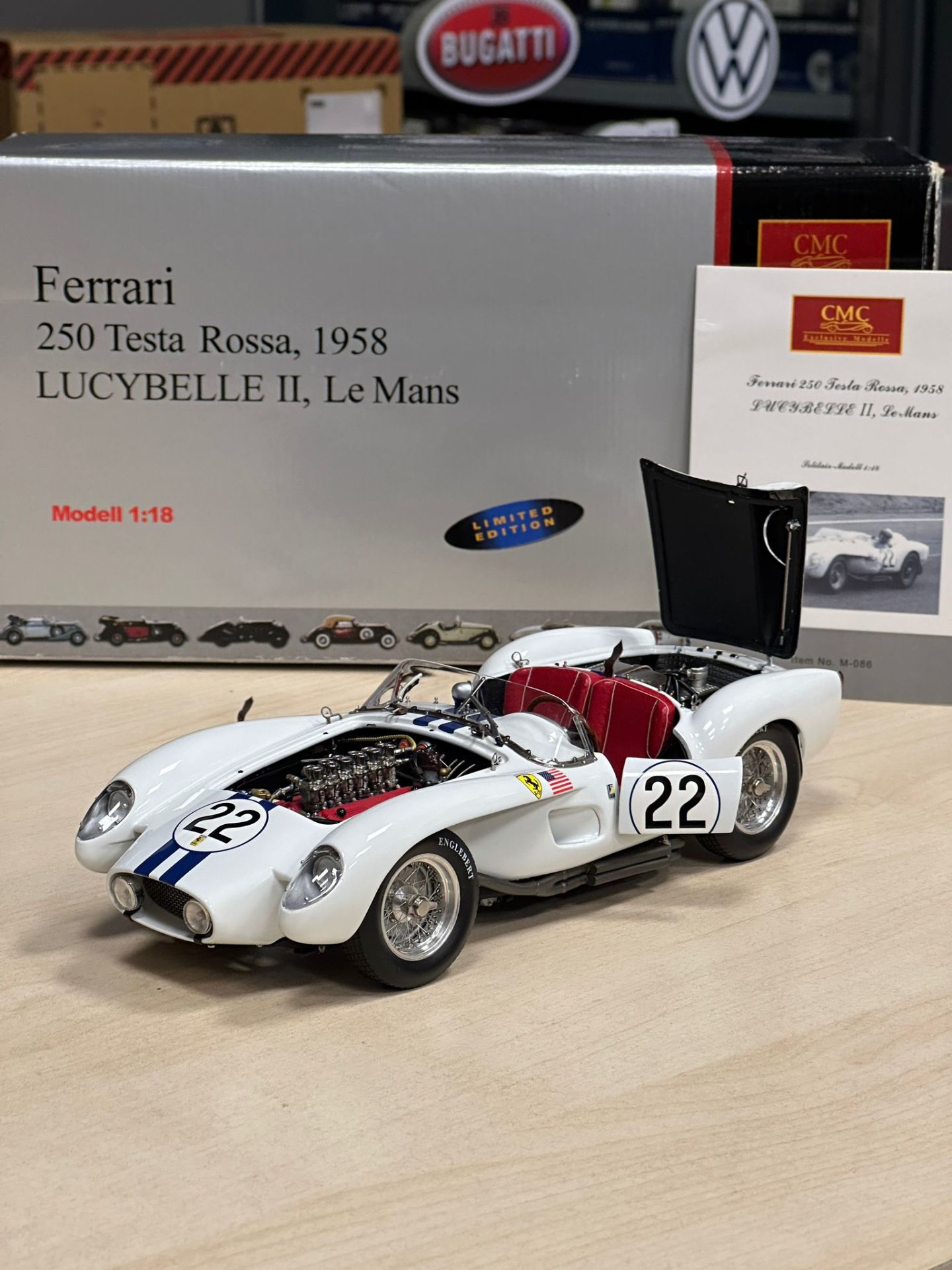 CMC FERRARI 250 TESTE ROSSA 1958 1:18 (M-086)