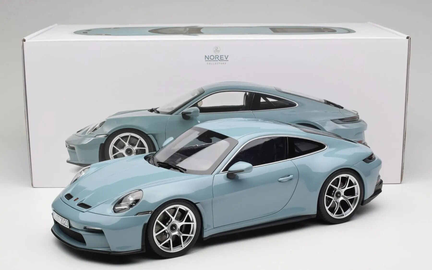 1:12 Norev 2023 Porsche 992 S/T - Meissenblue