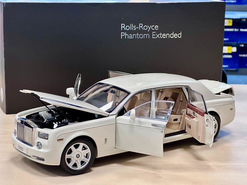 KYOSHO - ROLLS ROYCE - PHANTOM EWB LIMOUSINE 2012