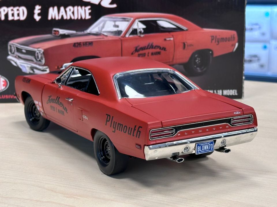 ACME 1:18 1970 PLYMOUNT  GTX DRAG CAR - SOUTHERN SPEED & MARINE