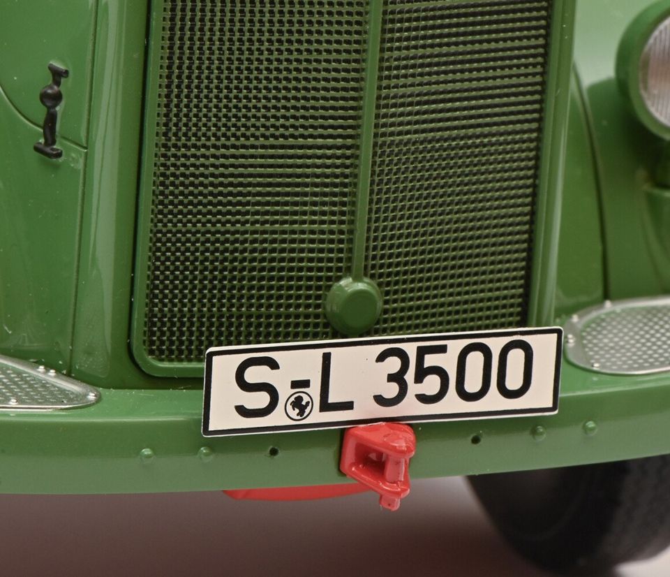 SCHUCO MERCEDES BENZ L3500 1950 1:18