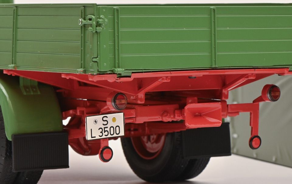 SCHUCO MERCEDES BENZ L3500 1950 1:18