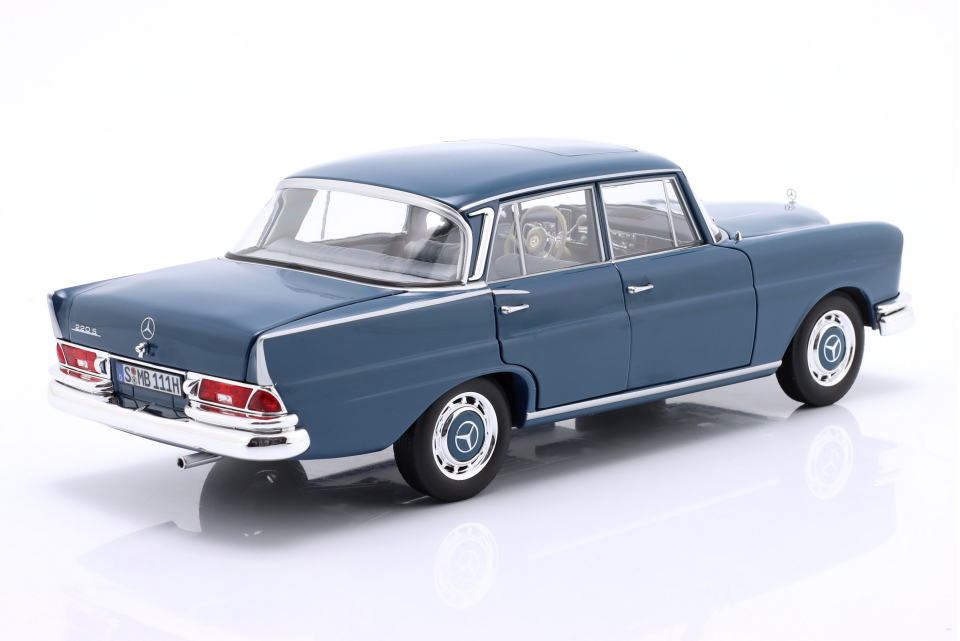 1/18 NOREV Mercedes Benz 220S W111 1959