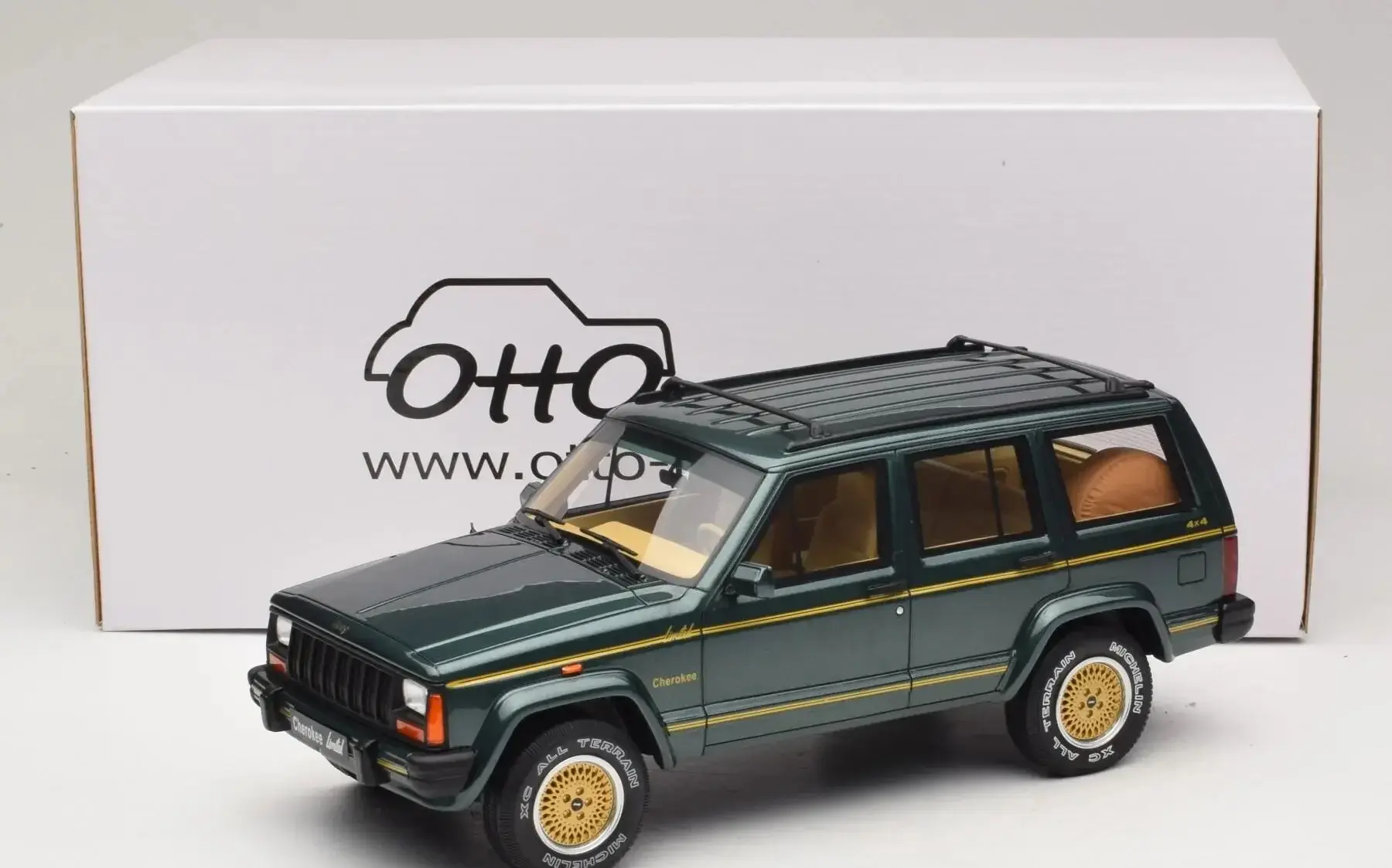 1:18 OTTO 1995 Jeep Cherokee XJ Limited Hunter Green