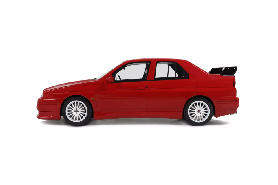 1:18 OTTO 1993 Alfa Romeo 155 GTA Stradale