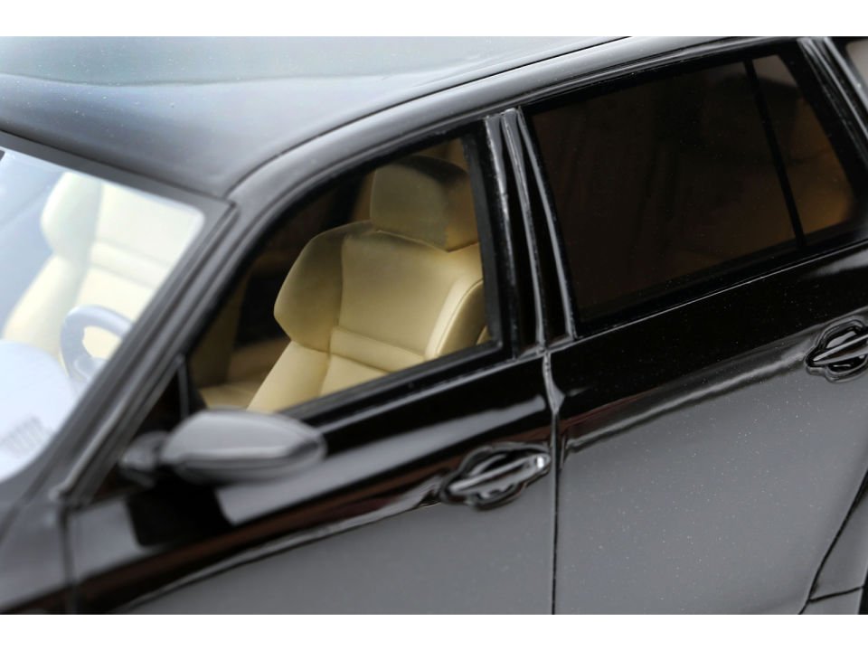 OTTO BMW E61 M5 (OT189) 1:18