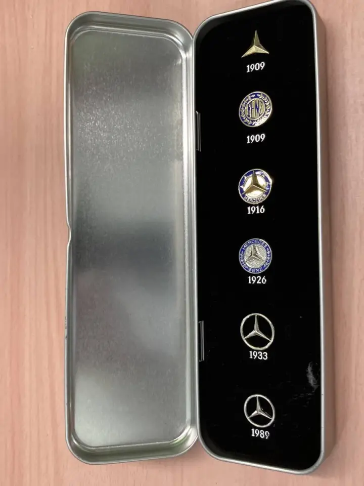 MERCEDES-BENZ HISTORY PIN SET