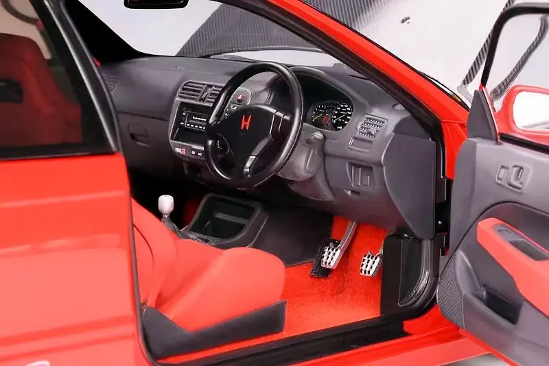 1:18 HONDA CIVIC TYPE R (EK9) -- RED W/BLACK CARBON FIBRE -- MOTORHELIX
