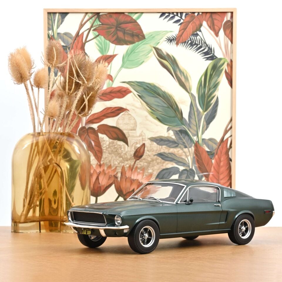 Norev 1:12 Ford Mustang Fastback 1968 Satin Green Metallic