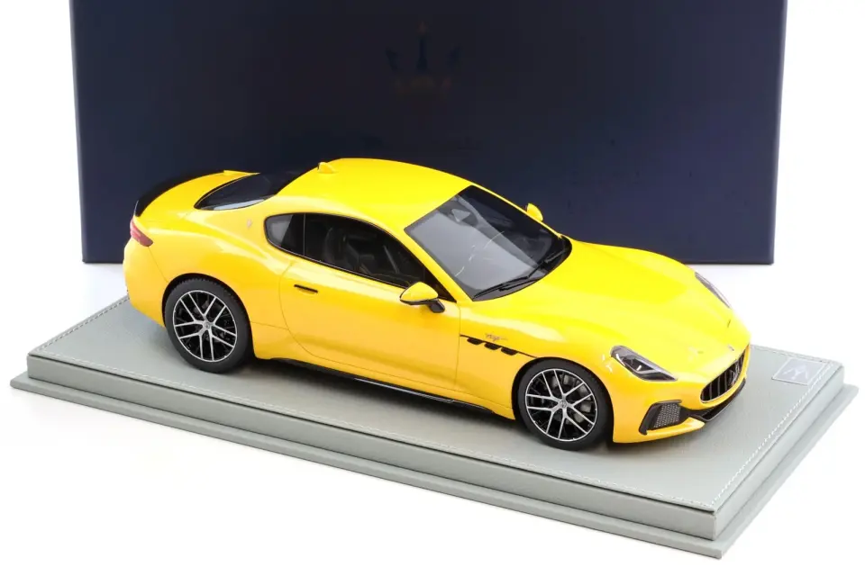 BBR MASERATI GRANTURISMO TROFEO 2023 DEALER VERSION 1:18 (GELECEK MODEL)