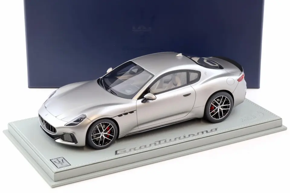 BBR MASERATI GRANTURISMO TROFEO 2023 DEALER VERSION 1:18