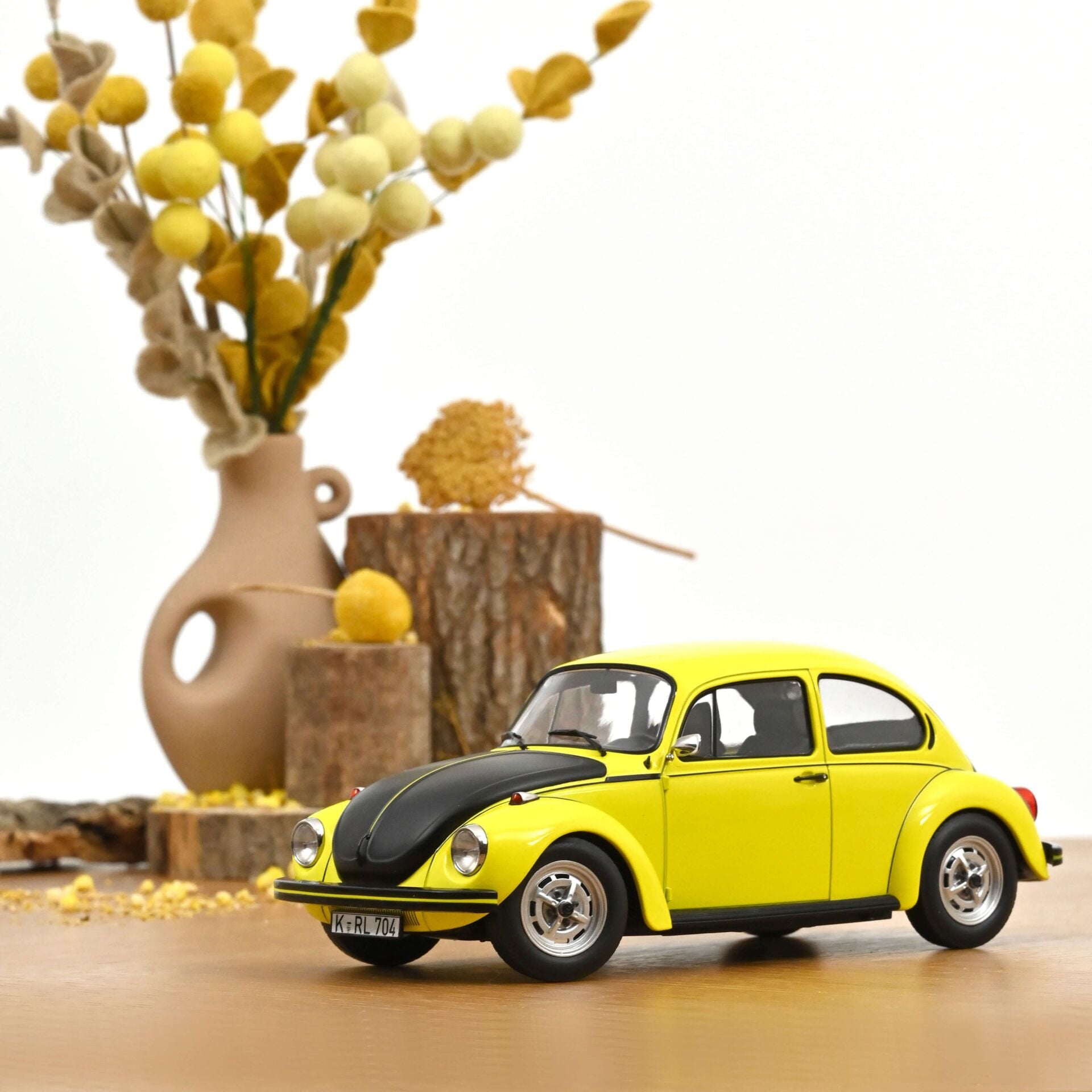 VW 1303 1973 Sarı/Siyah 1:18