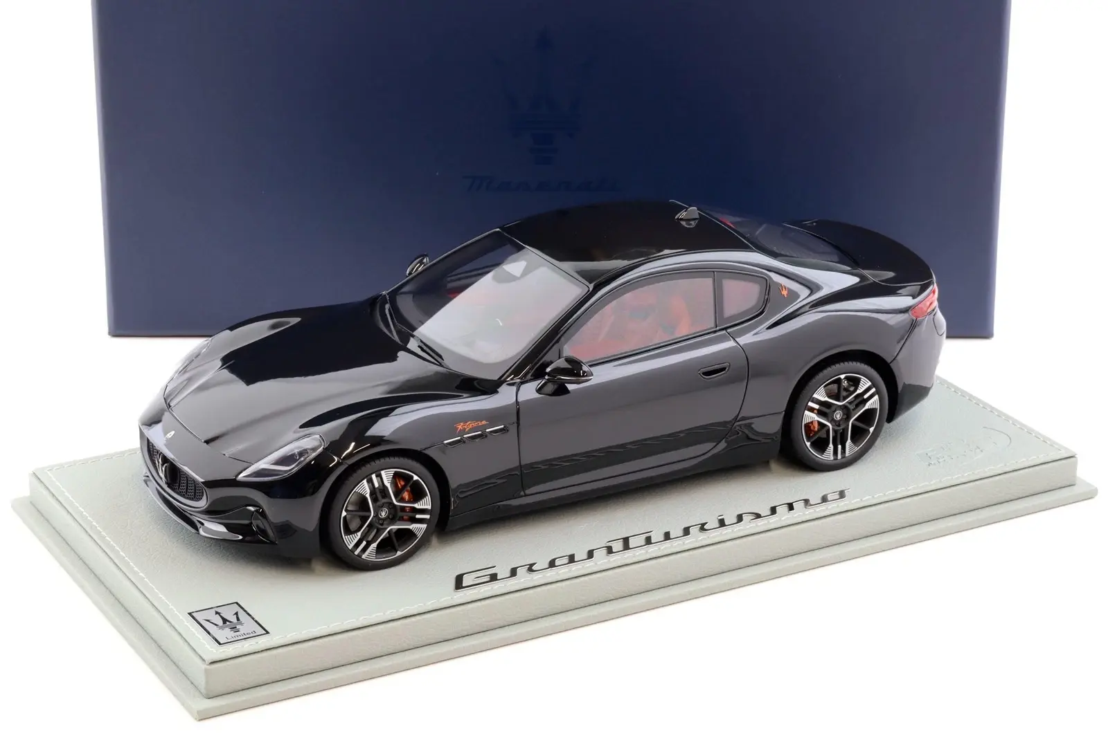 BBR MASERATI GRANTURISMO FOLGORE 2023 DEALER VERSION 1:18
