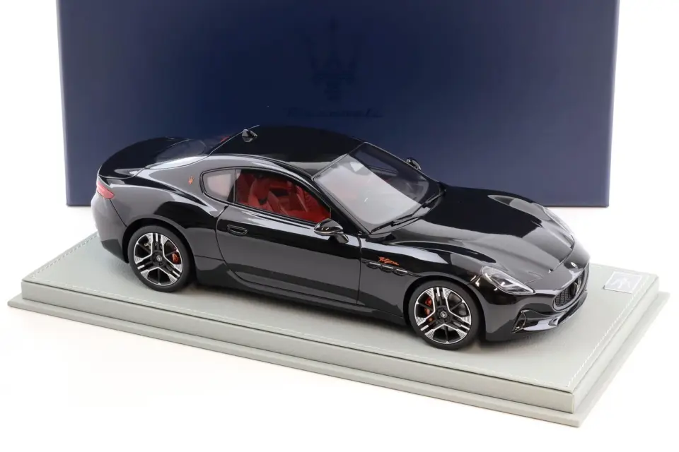 BBR MASERATI GRANTURISMO FOLGORE 2023 DEALER VERSION 1:18 (GELECEK MODEL)