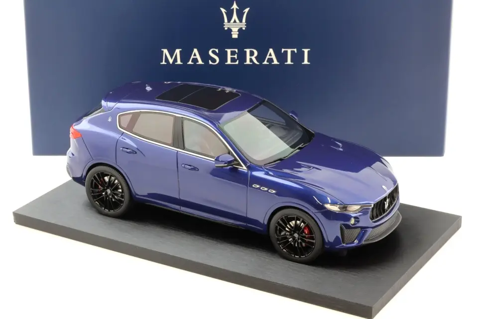 TOP SPEED MASERATI LEVANTE V8 DEALER VERSION 1:18 (GELECEK MODEL)