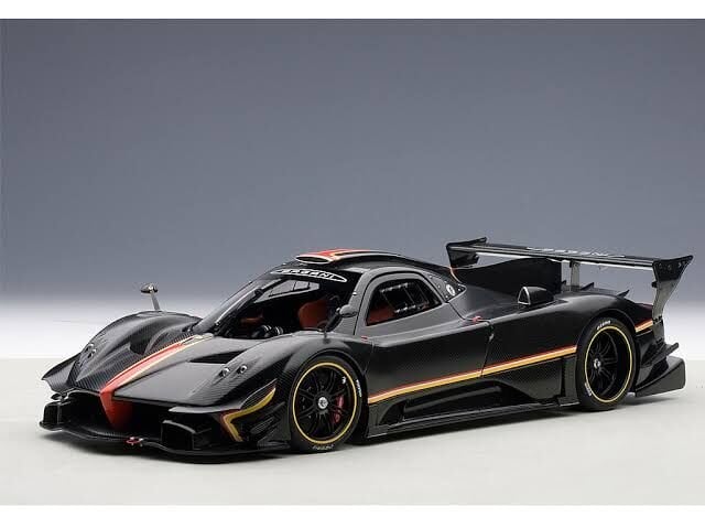 78272 PAGANI ZONDA REVOLUCION AUTOART 1:18 ( BLACK CARBON FIBER )