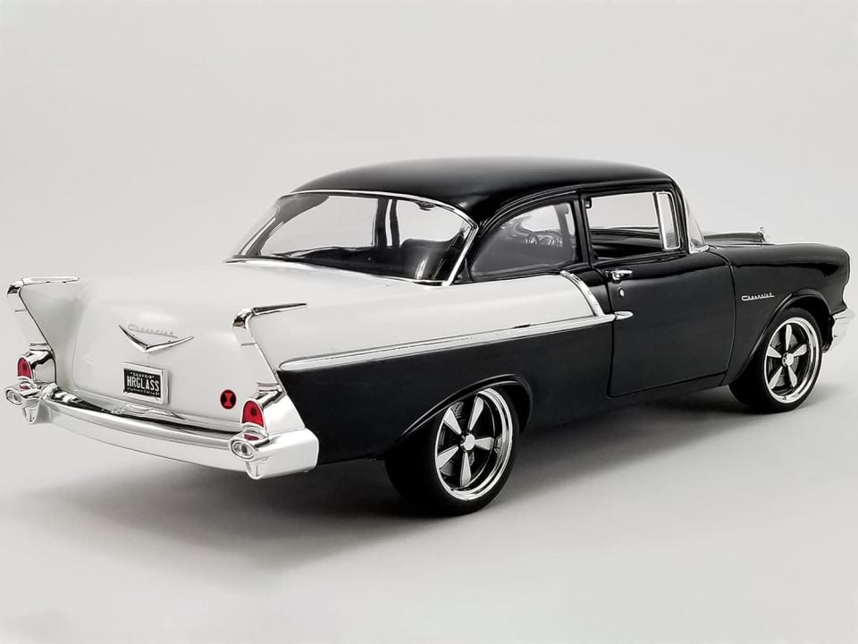ACME CHEVROLET 150 RESTOMOD HOURGLASS 1957 1:18 (A1807012)