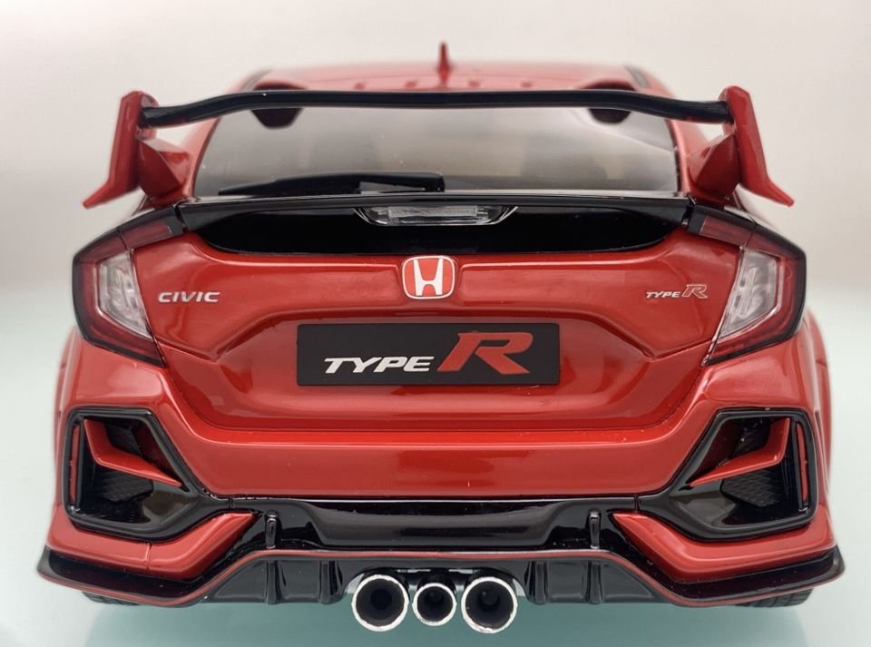 OTTO HONDA CİVİC TYPE R GT FK3 EURO SPEC (OT890) 1:18
