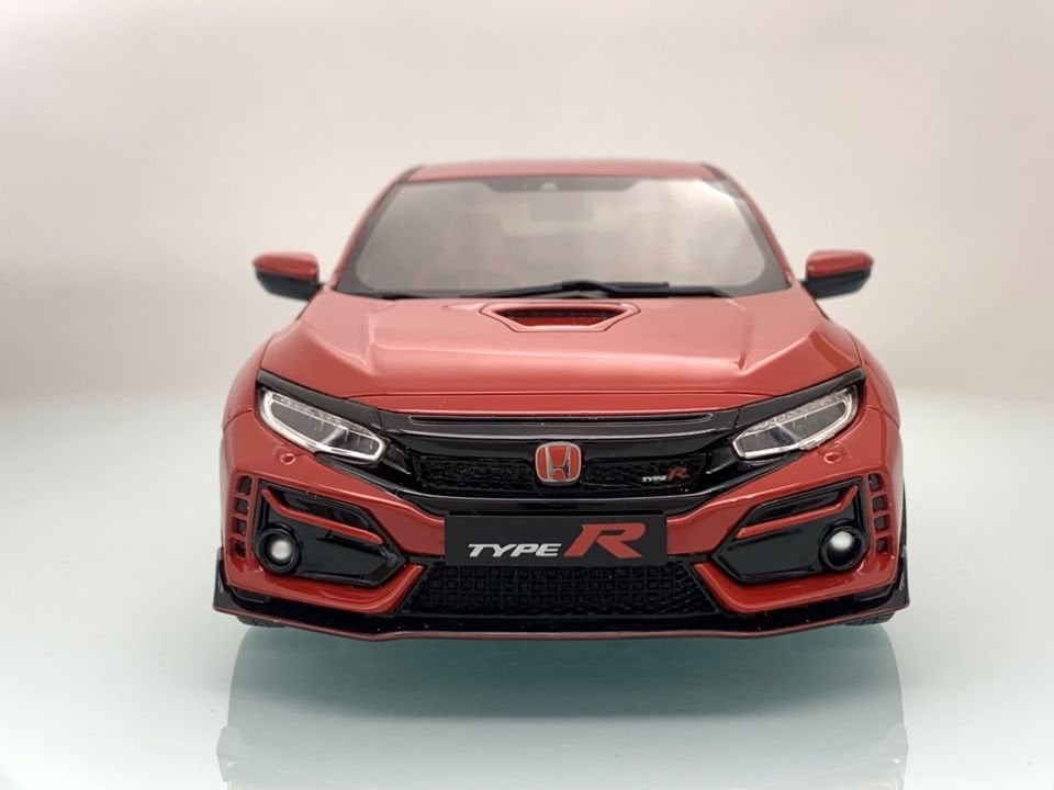 OTTO HONDA CİVİC TYPE R GT FK3 EURO SPEC (OT890) 1:18