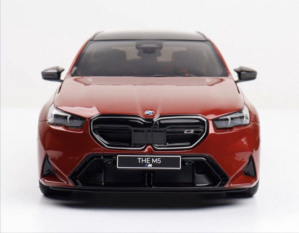 1/18 GT-SPIRIT BMW M5 Touring, Red - GT964
