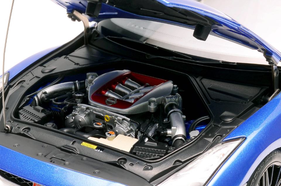 MOTORHELIX NISSAN SKYLINE GT-R (R35) 50th ANIVERSARY WAGON BLUE 1:18 (M85503)