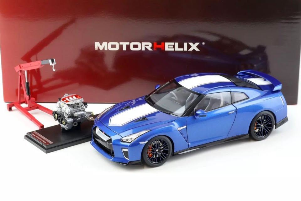 MOTORHELIX NISSAN SKYLINE GT-R (R35) 50th ANIVERSARY WAGON BLUE 1:18 (M85503)