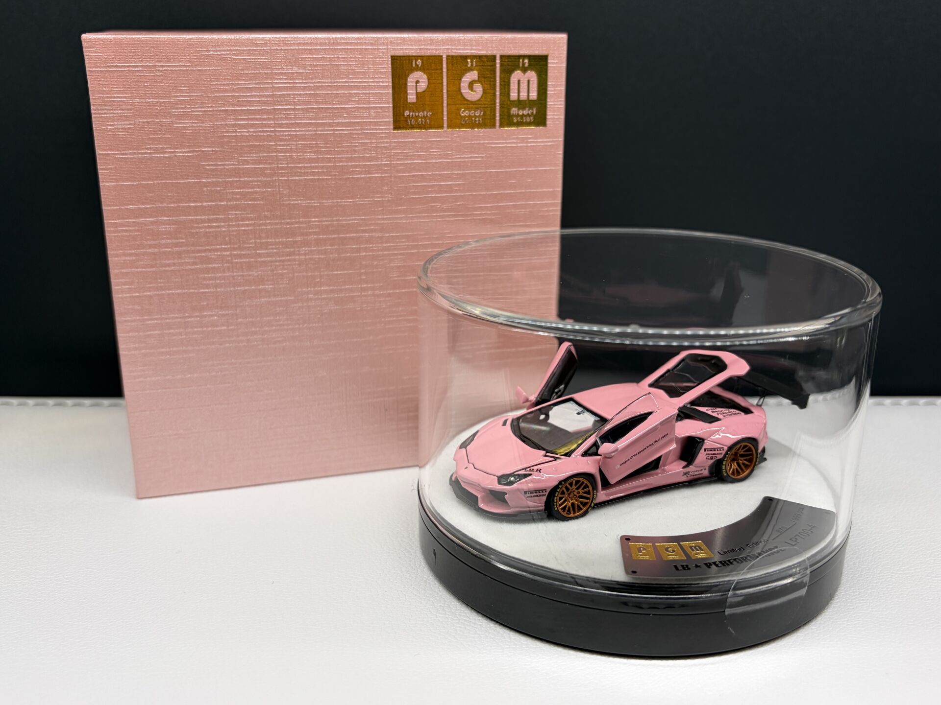 PGM LB PERFORMANCE LAMBORGHINI AVENTADOR 1:64 (PGM-640412)