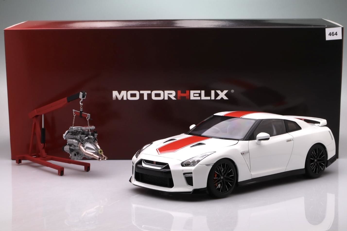 MOTORHELIX NISSAN SKYLINE GT-R  (R35) 50th ANIVERSARY BRILLIANT WHITWE 1:18 (M83501)