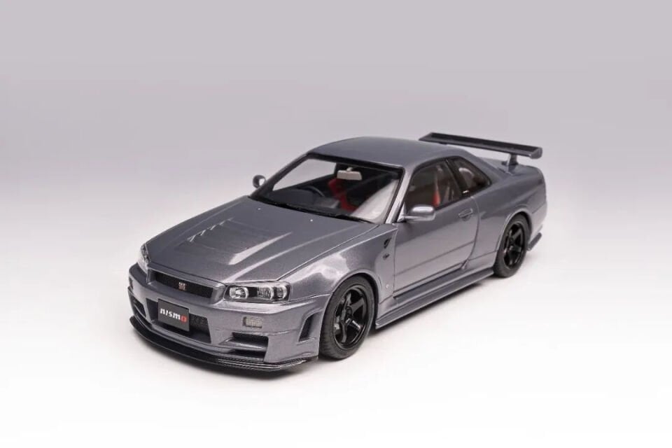 MOTORHELIX NISSAN SKYLINE GT-R (R34) NISMO CRS VER. GUN METALLIC 1:18 (M83409)