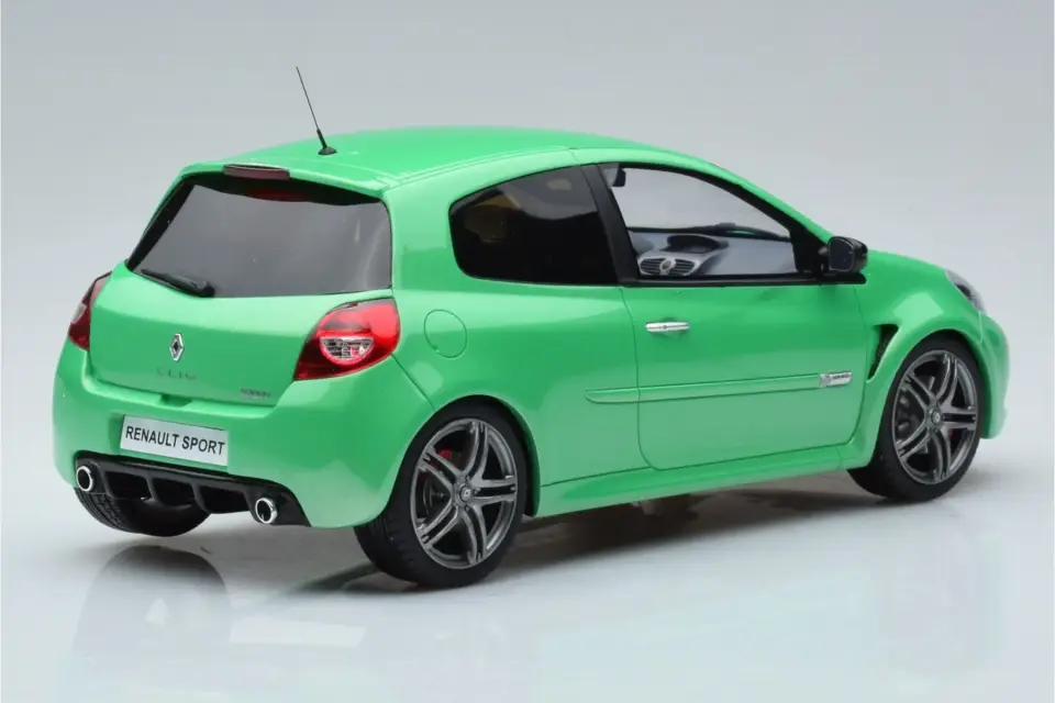 OTTO RENAULT CLİO 3 GREEN 2011 1:18