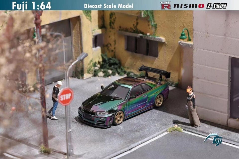 Fuji Model 1:64 Nissan Skyline R34 GTR YEŞİL MOR KROM ( 699 LİMİTED)