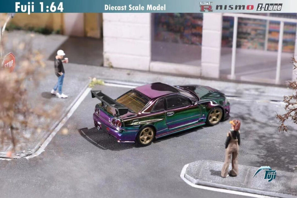 Fuji Model 1:64 Nissan Skyline R34 GTR YEŞİL MOR KROM ( 699 LİMİTED)