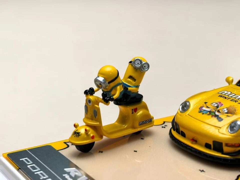 BOB 1:64 993 RWB Minions Livery