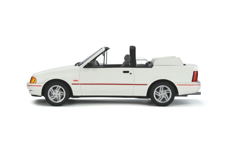 OTTO FORD ESCORT MK4 CABRİOLET MK4 (OT398) 1:18